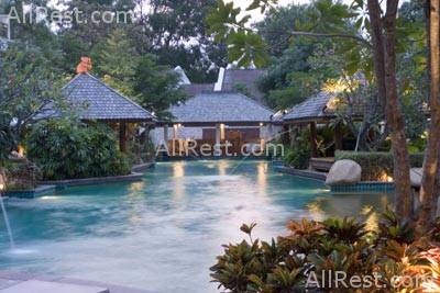 Woodlands Resort 23
